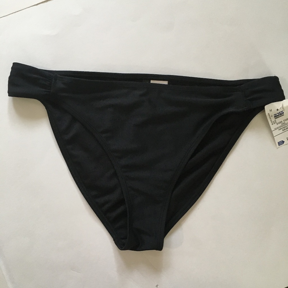 Tahiti black bikini bottoms. Size XL. NWT.